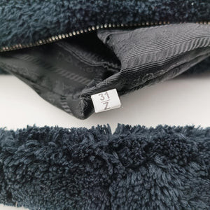 Triangle Terry Black Pile 31/Z