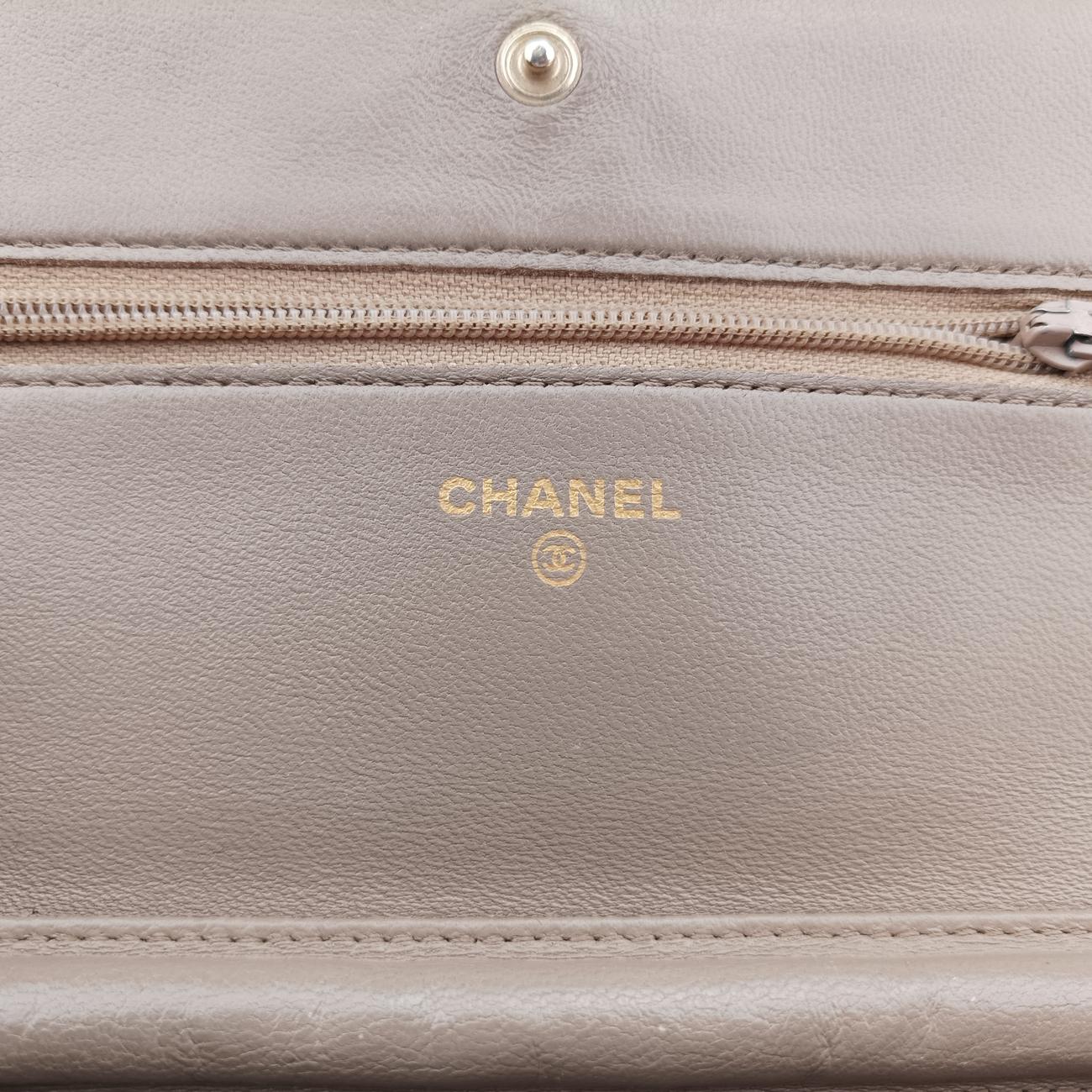 camellia Brown lambskin 17360816