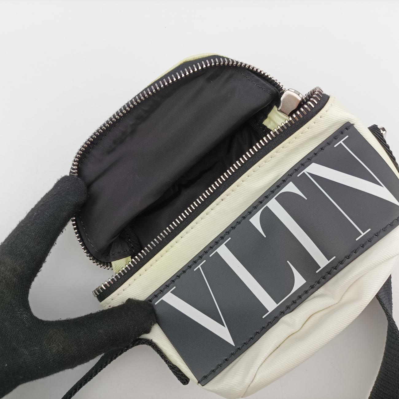 VLTN Print Black×white Patent TV-Q695YYW0
