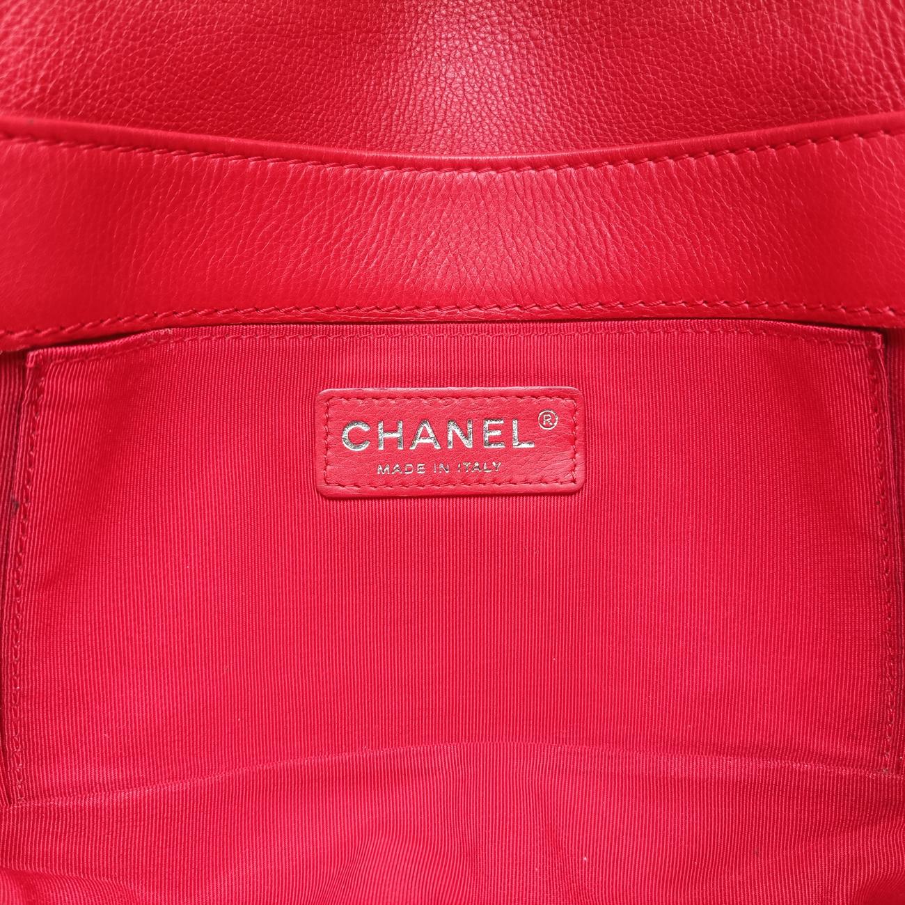 BOY CHANEL Red lambskin 18786518