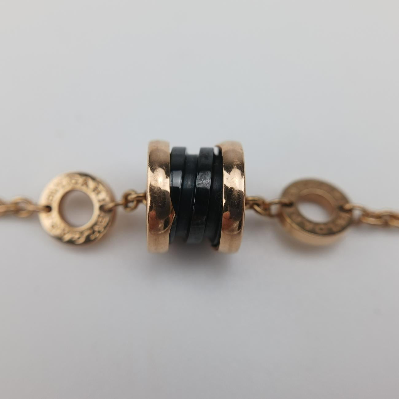 B-zero.1 Black×golden AU750 NVK8HH