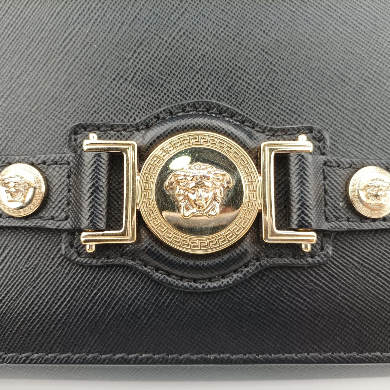 Medusa Black Leather CLG 524 006 921 651