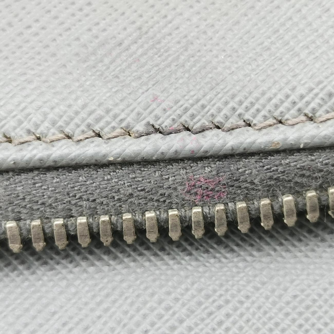 Triangle Logo Plate Grey Saffiano Leather 49