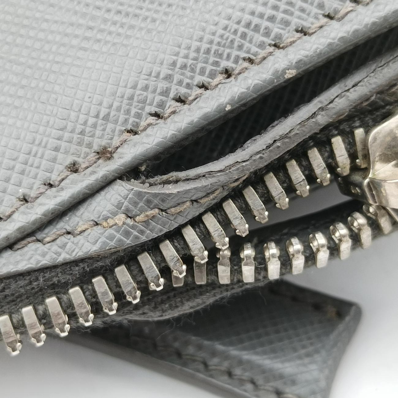 Triangle Logo Plate Grey Saffiano Leather 49