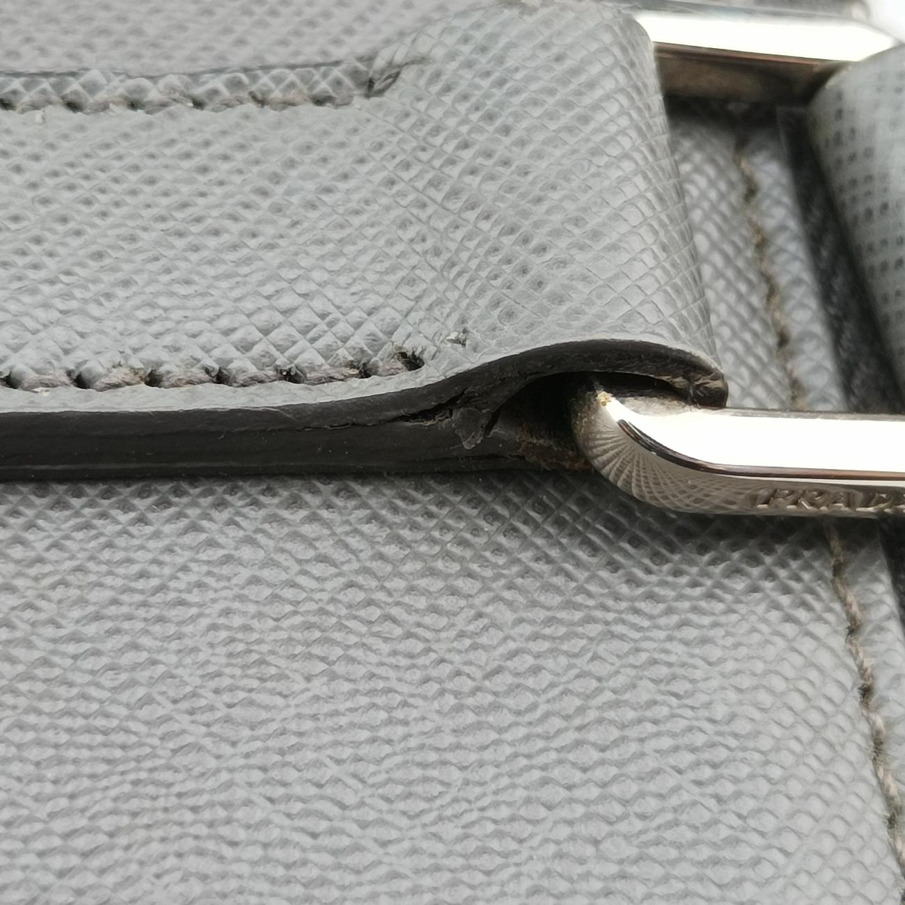 Triangle Logo Plate Grey Saffiano Leather 49