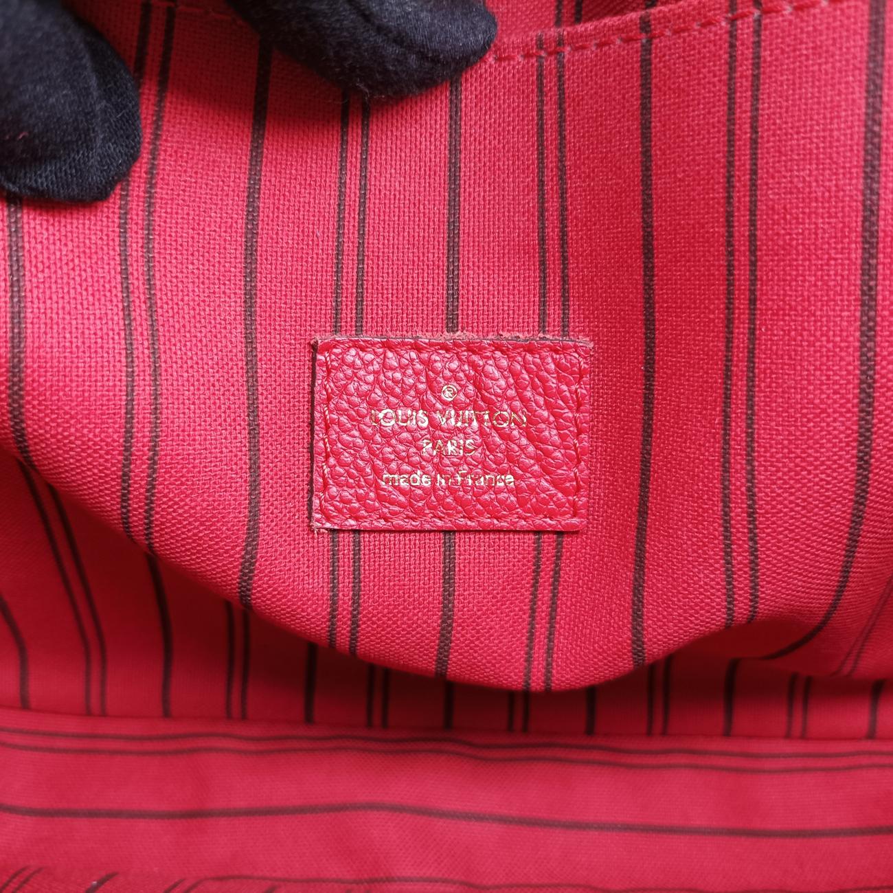 Pochette MéTIS MM Scarlet Red Monogram Empreinte AR4147 ICチップ