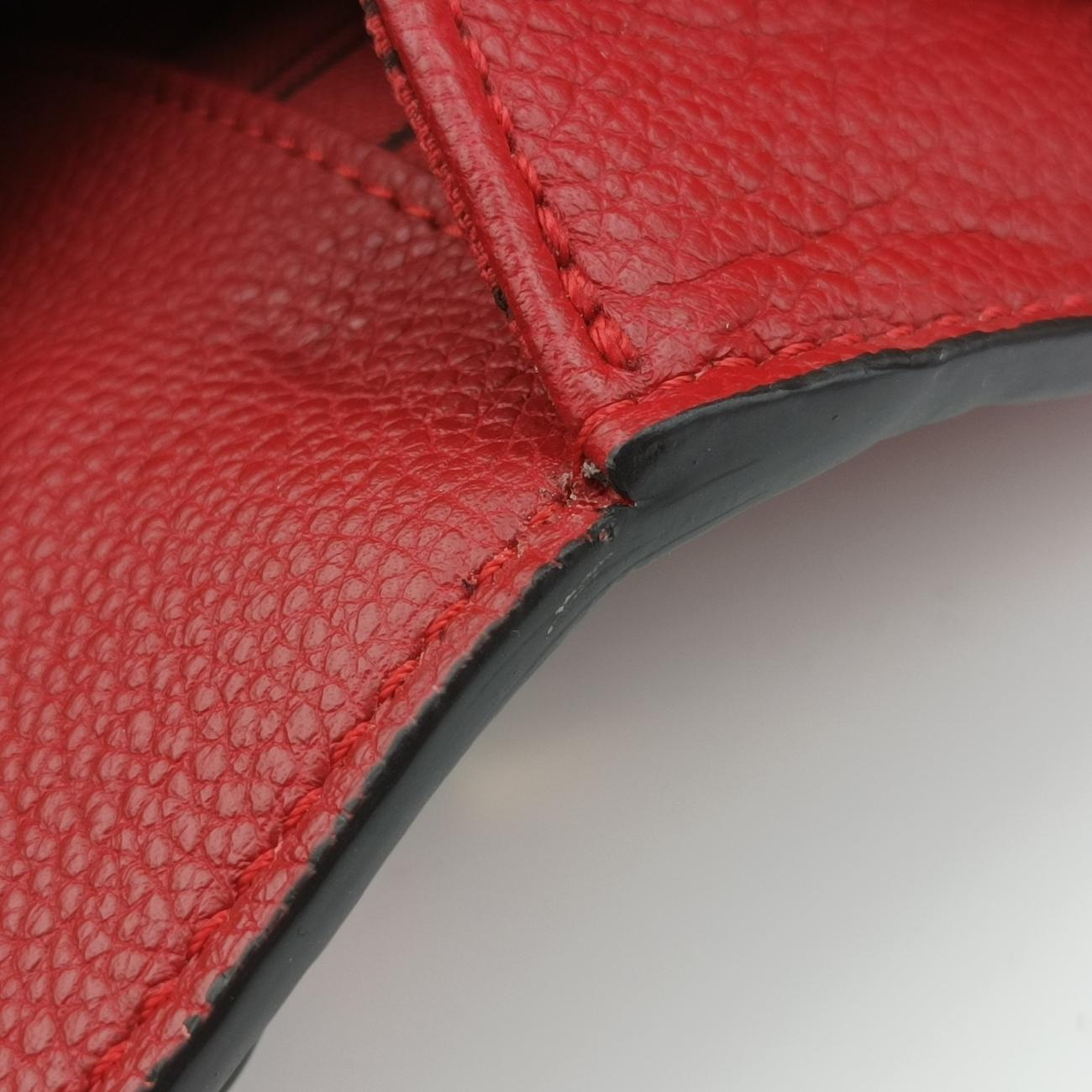 Pochette MéTIS MM Scarlet Red Monogram Empreinte AR4147 ICチップ