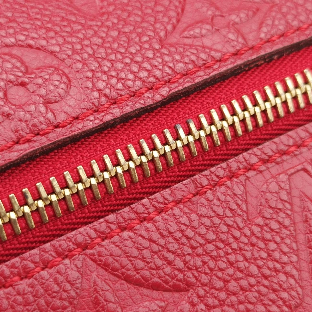 Pochette MéTIS MM Scarlet Red Monogram Empreinte AR4147 ICチップ
