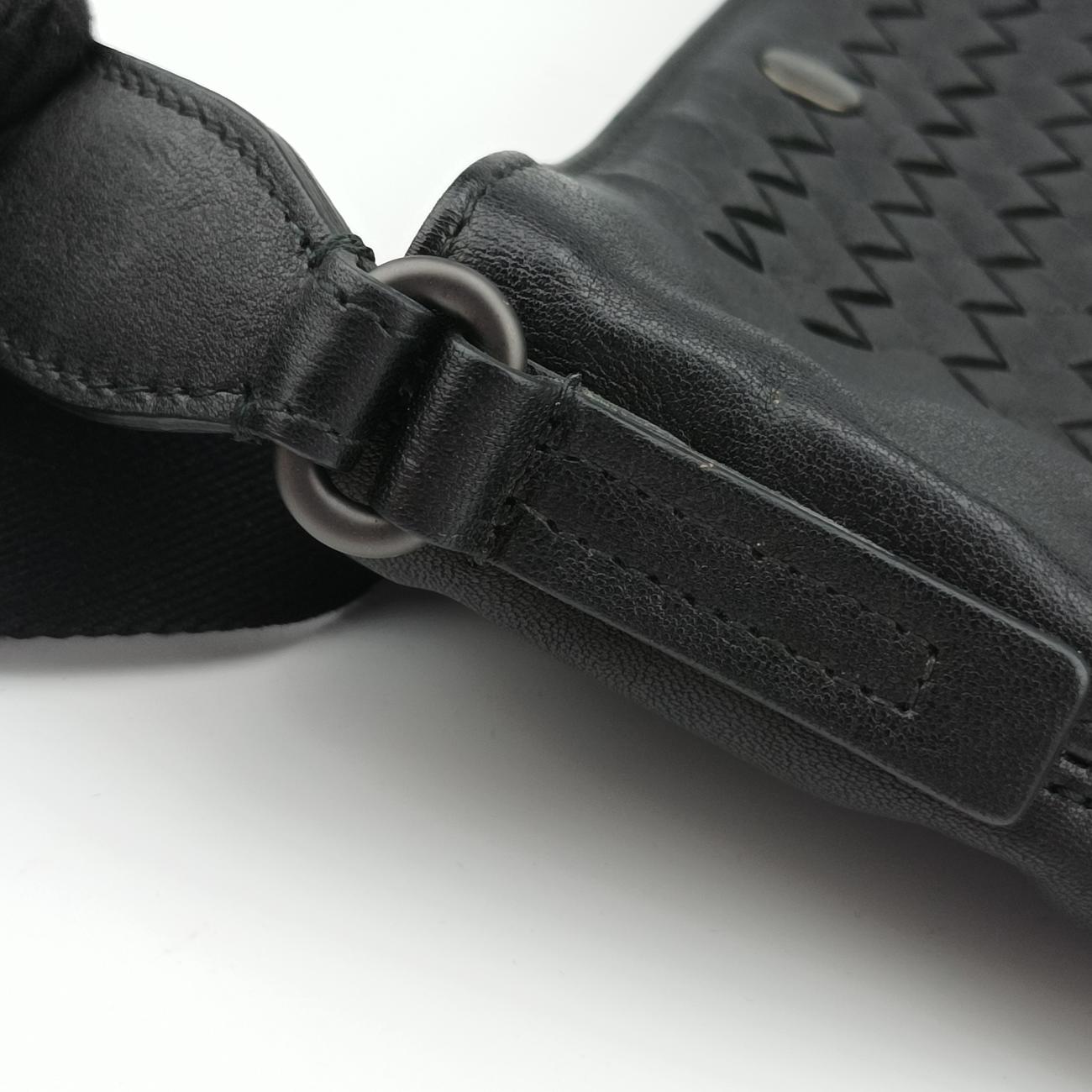 Intrecciato Black lambskin B03396322Z