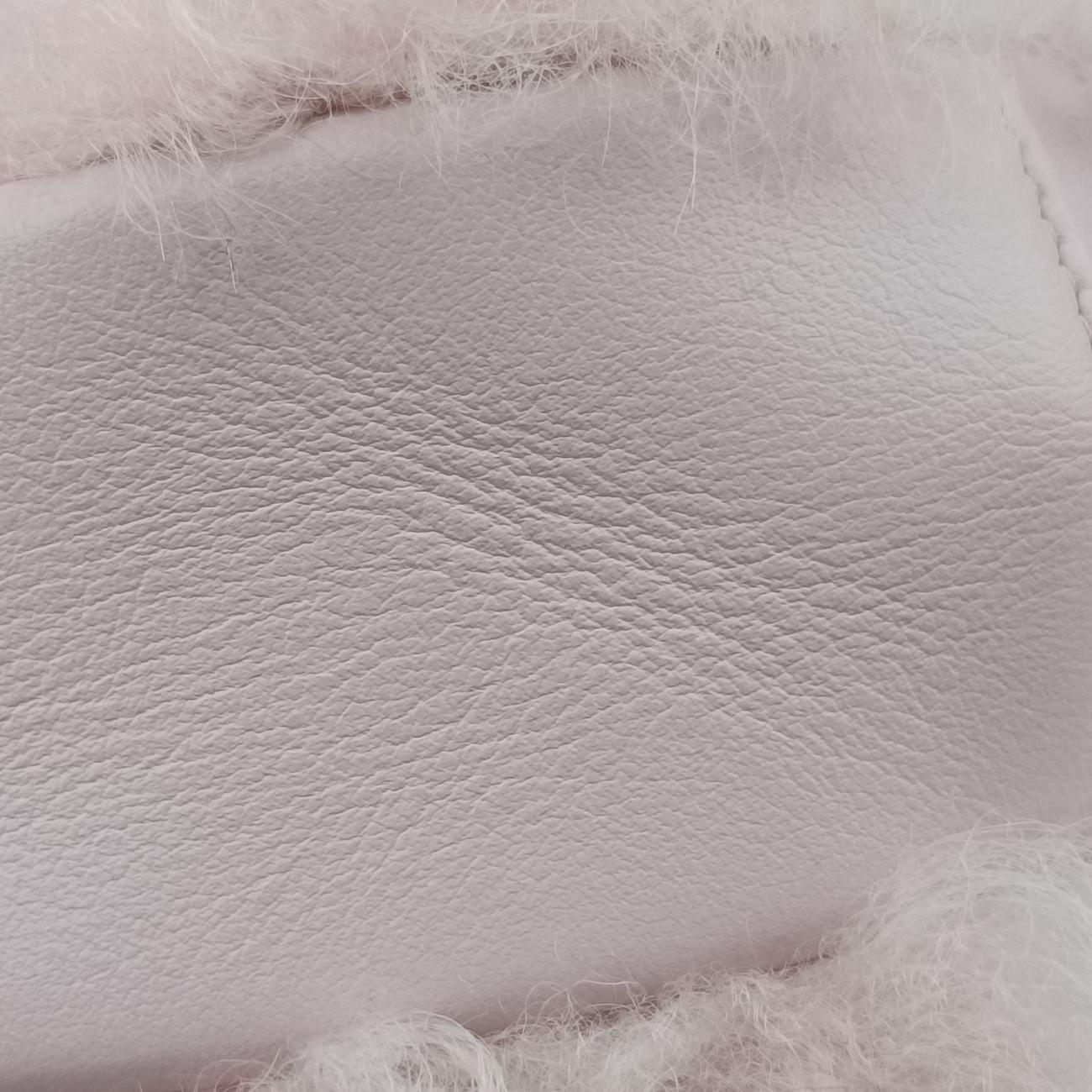CHANEL 19 Round Pink Leather × wool 30235655