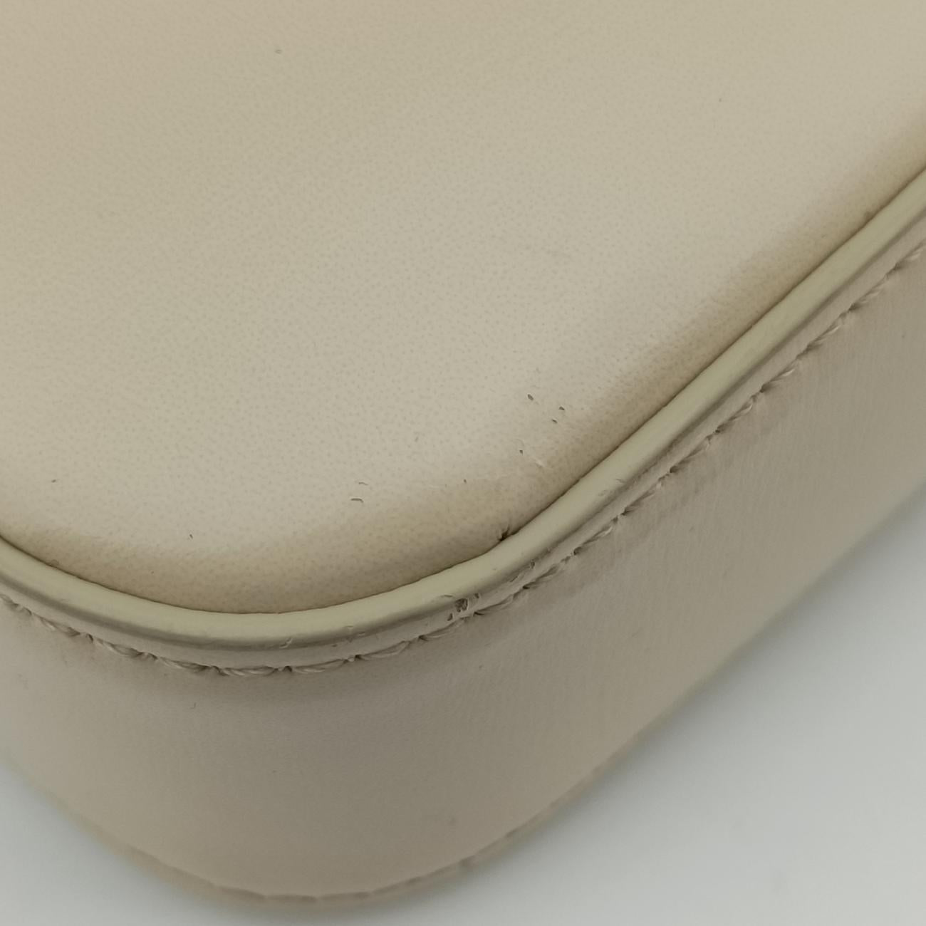 Triomphe White Leather C-GU-4211