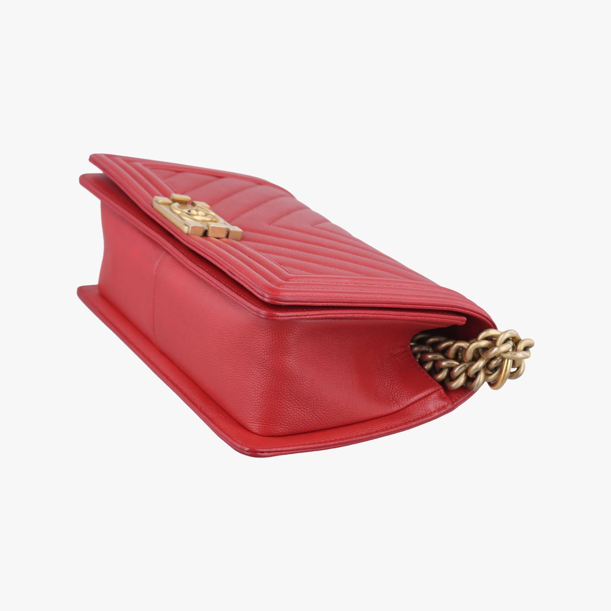 BOY CHANEL Red caviar skin 25264326
