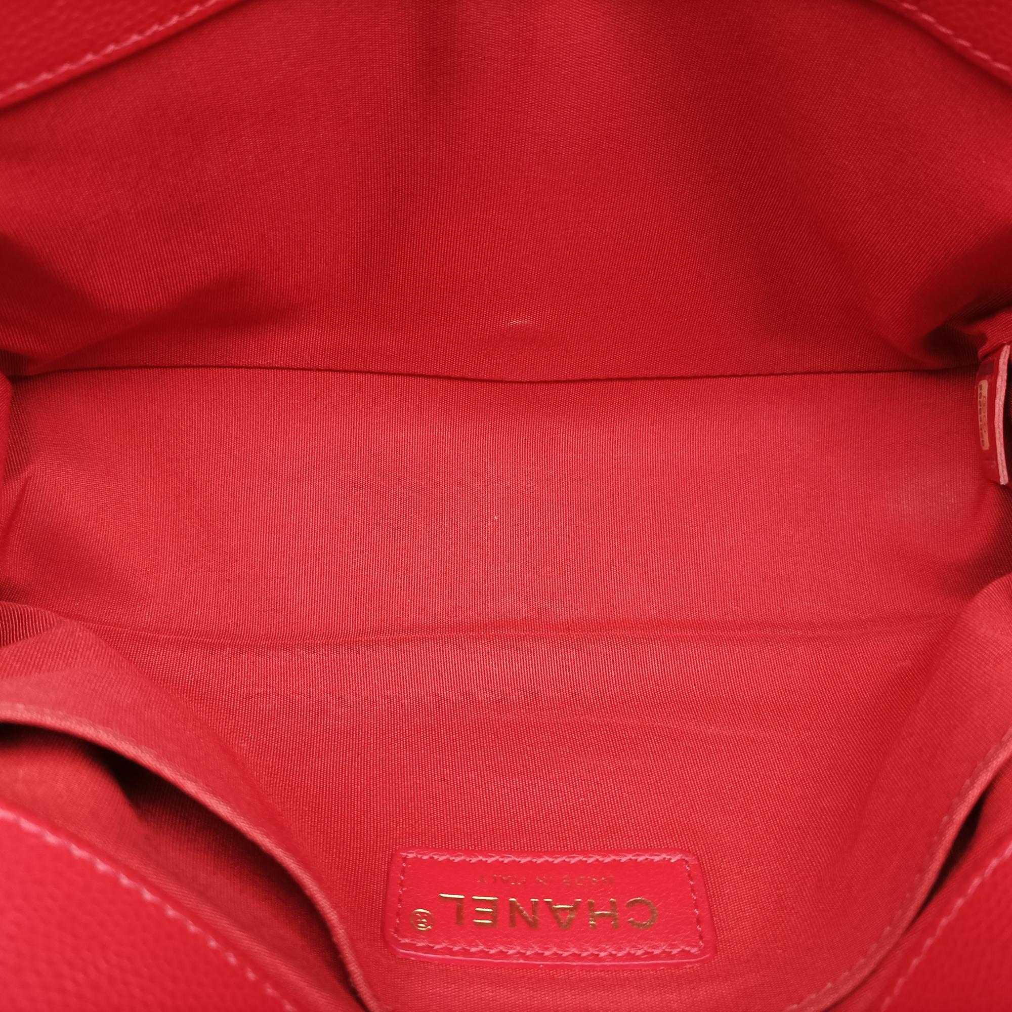 BOY CHANEL Red caviar skin 25264326