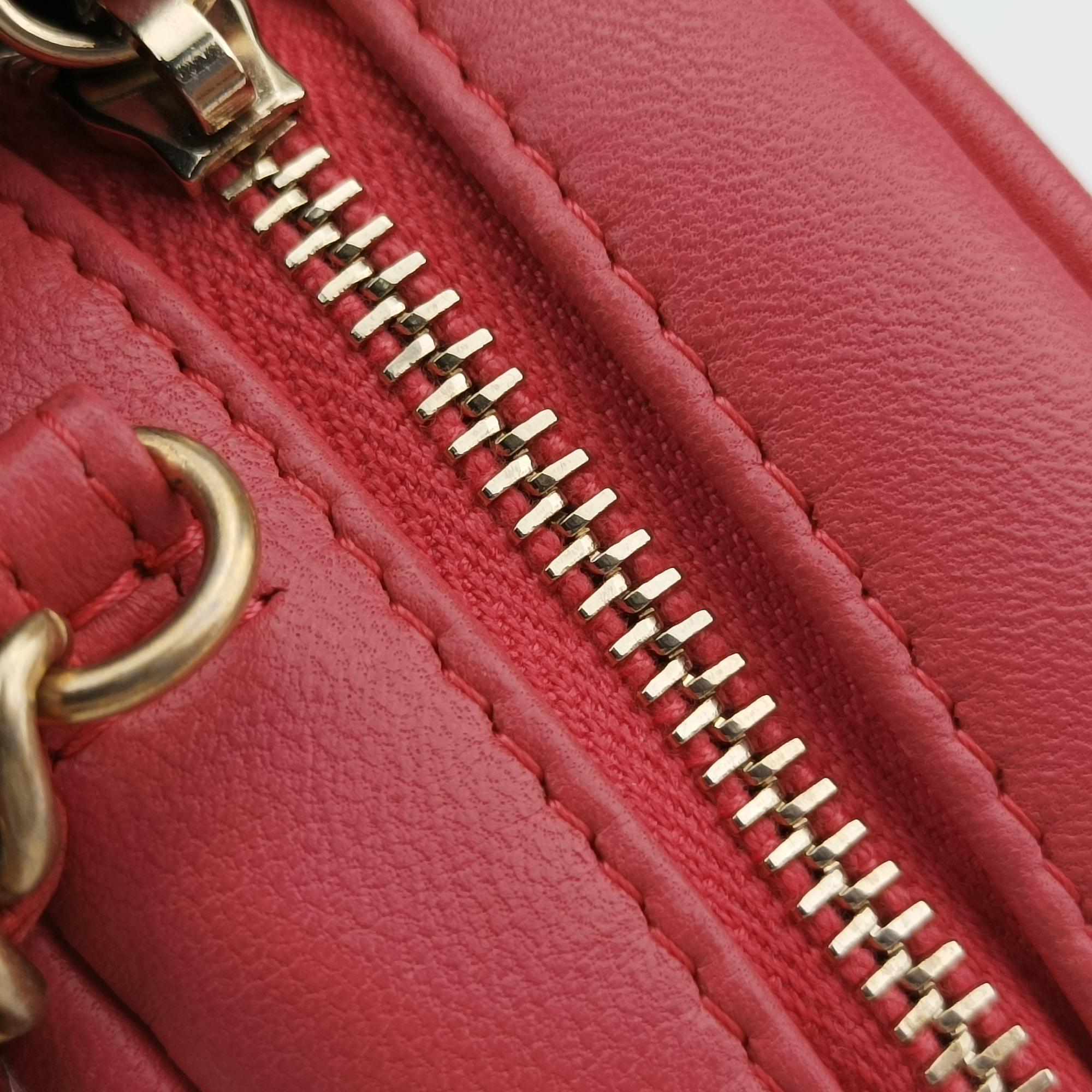 Charms Round Red lambskin 26891302