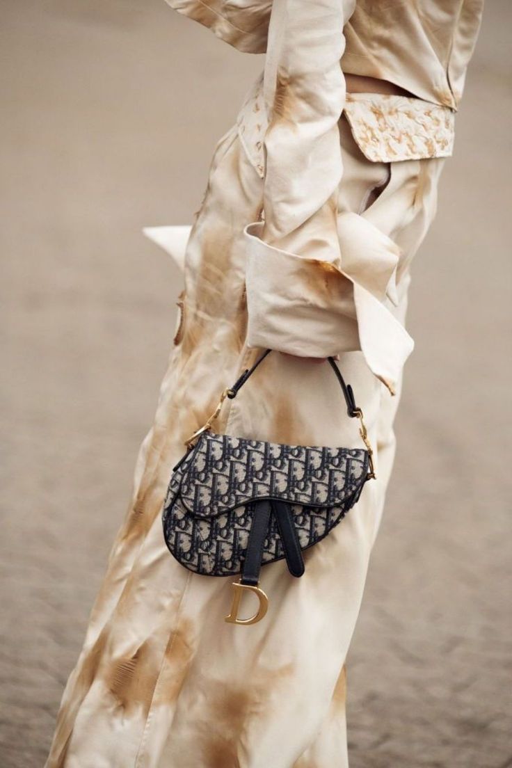 What Rich Women Are Buying Instead of Trendy Bags in 2026