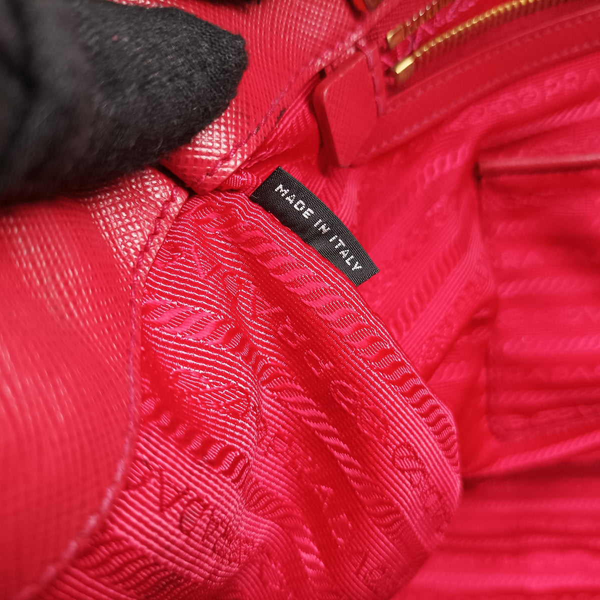 Secondhand Prada Galleria Red SAFFIANO Leather BN1786 handbag | stylenewstar