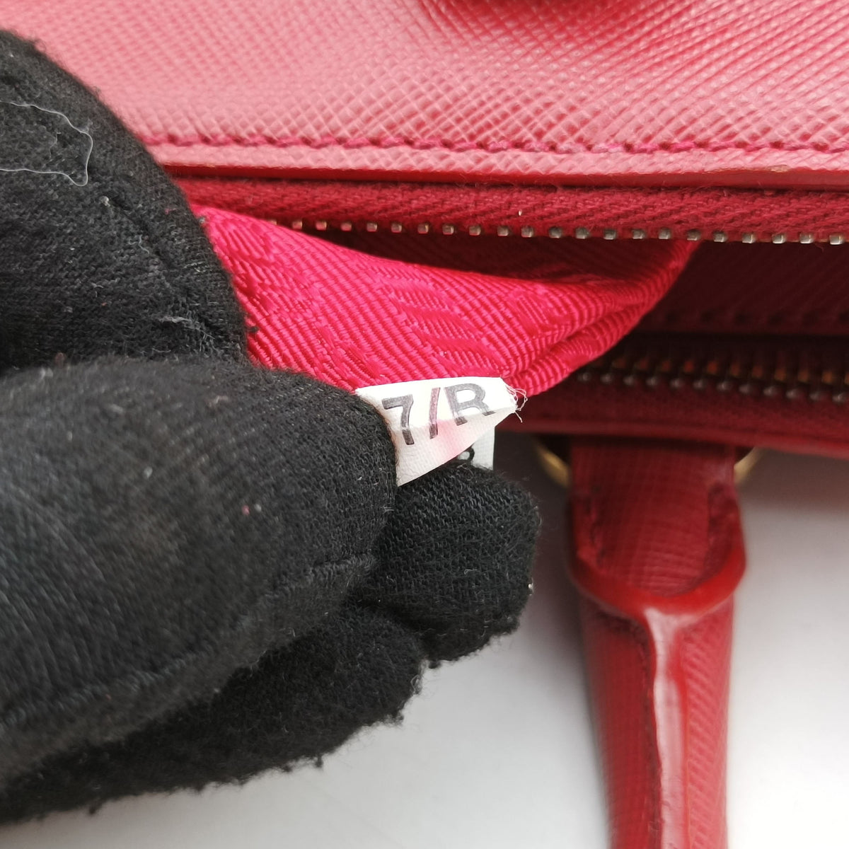 Secondhand Prada Galleria Red SAFFIANO Leather BN1786 handbag | stylenewstar