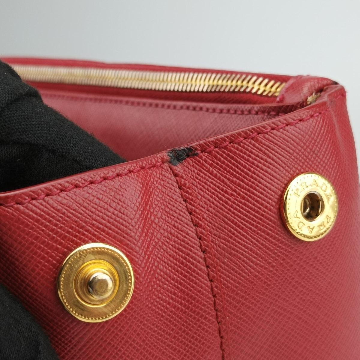 Secondhand Prada Galleria Red SAFFIANO Leather BN1786 handbag | stylenewstar
