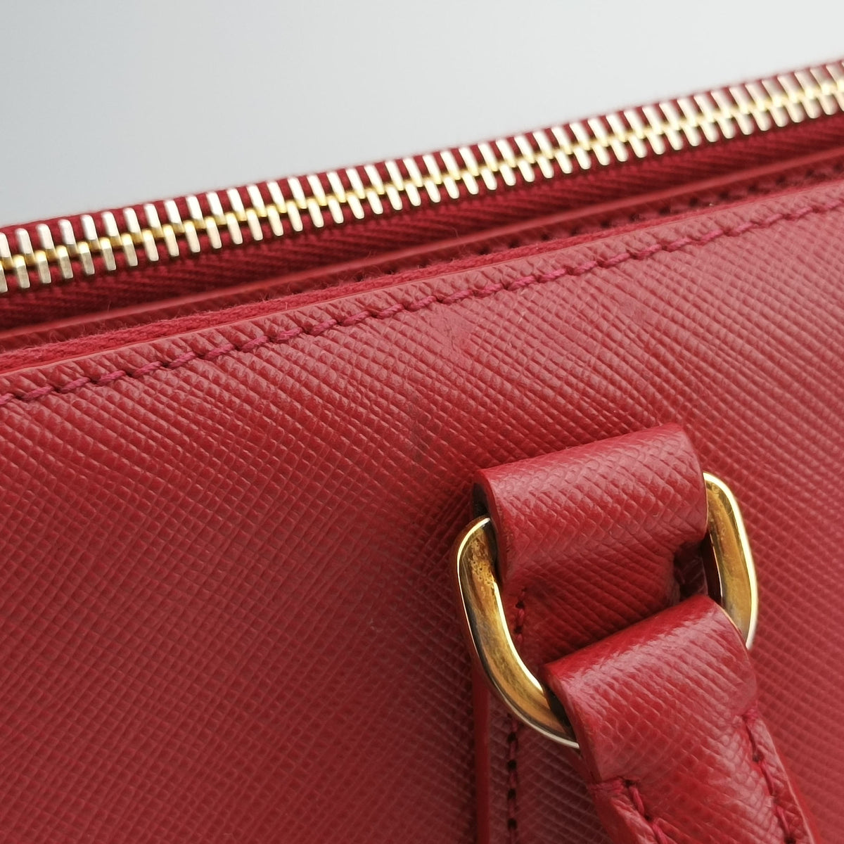 Secondhand Prada Galleria Red SAFFIANO Leather BN1786 handbag | stylenewstar