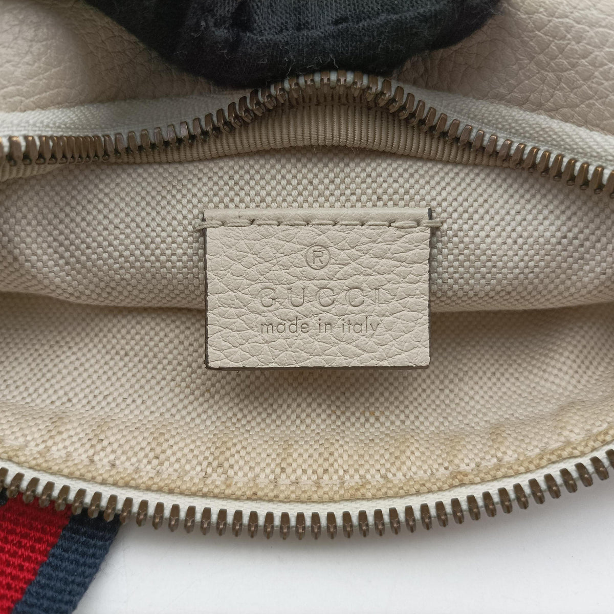 Pre-owned Gucci Print White Leather 527792 bum bag/waist bag | stylenewstar