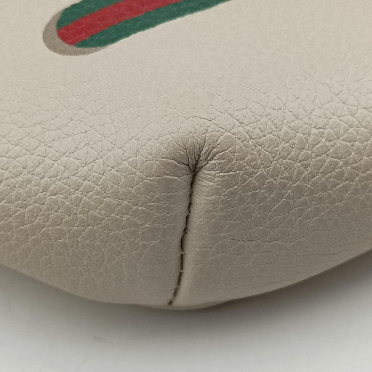 Pre-owned Gucci Print White Leather 527792 bum bag/waist bag | stylenewstar