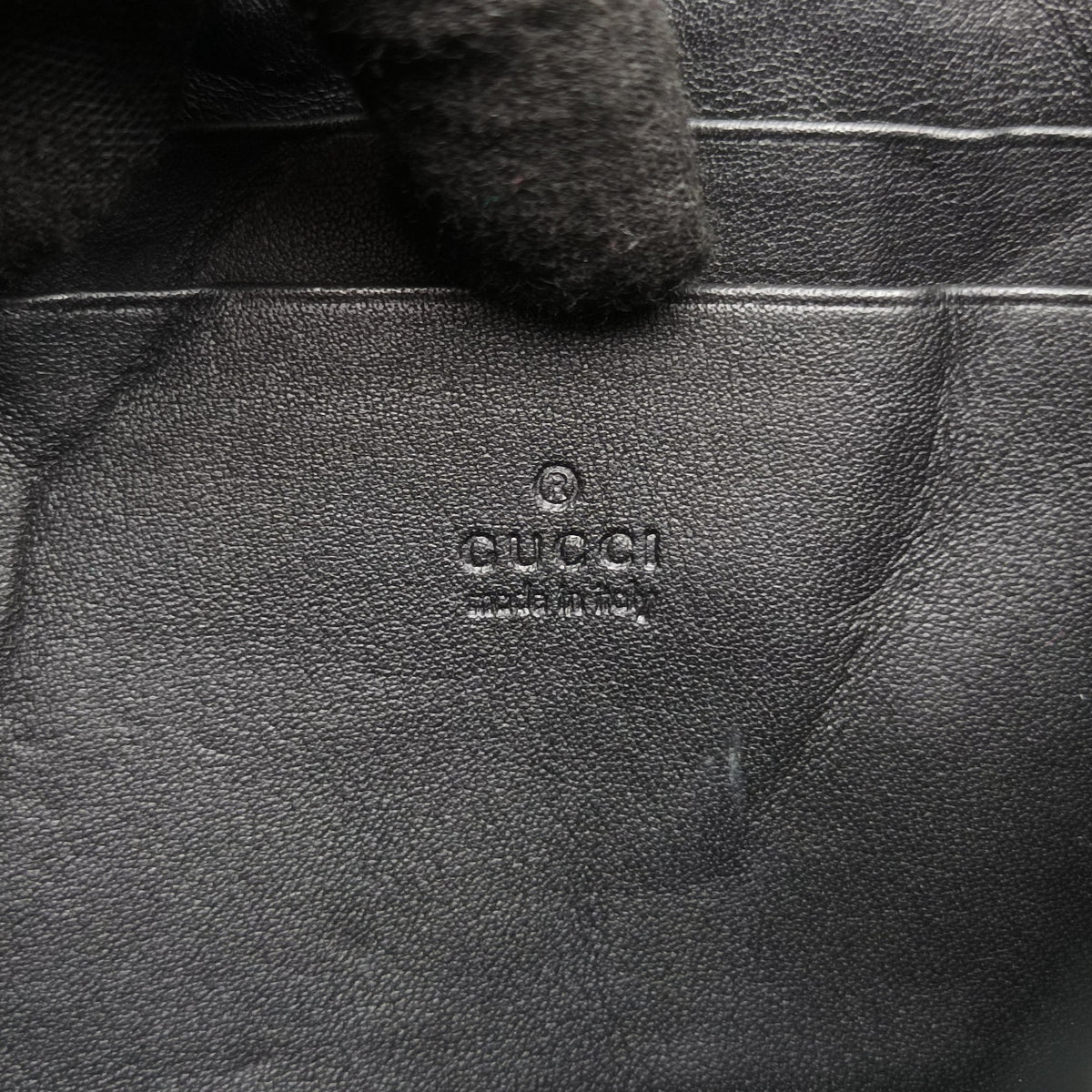Pre-owned Gucci GG Marmont Black velour 474575 shoulderbag | stylenewstar