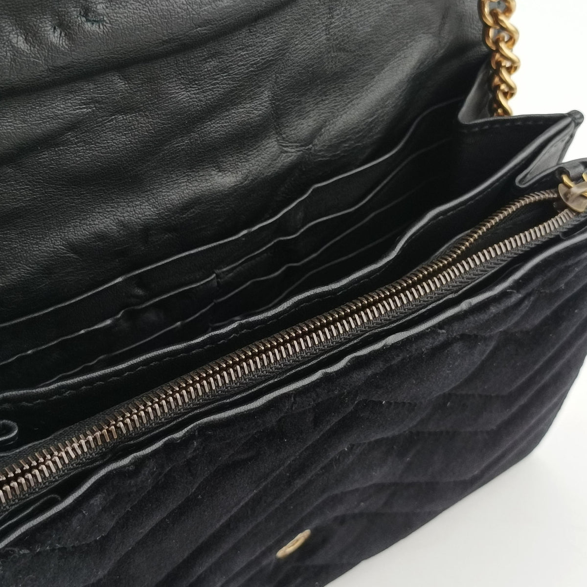 Pre-owned Gucci GG Marmont Black velour 474575 shoulderbag | stylenewstar