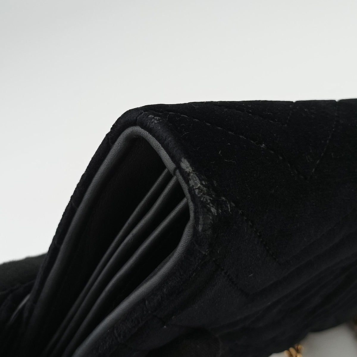 Pre-owned Gucci GG Marmont Black velour 474575 shoulderbag | stylenewstar