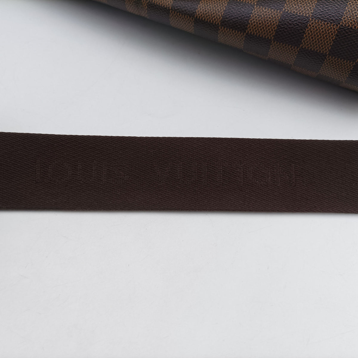 Secondhand Louis Vuitton SHELTON MM EBENE Damier Canvas N41149 shoulderbag | stylenewstar