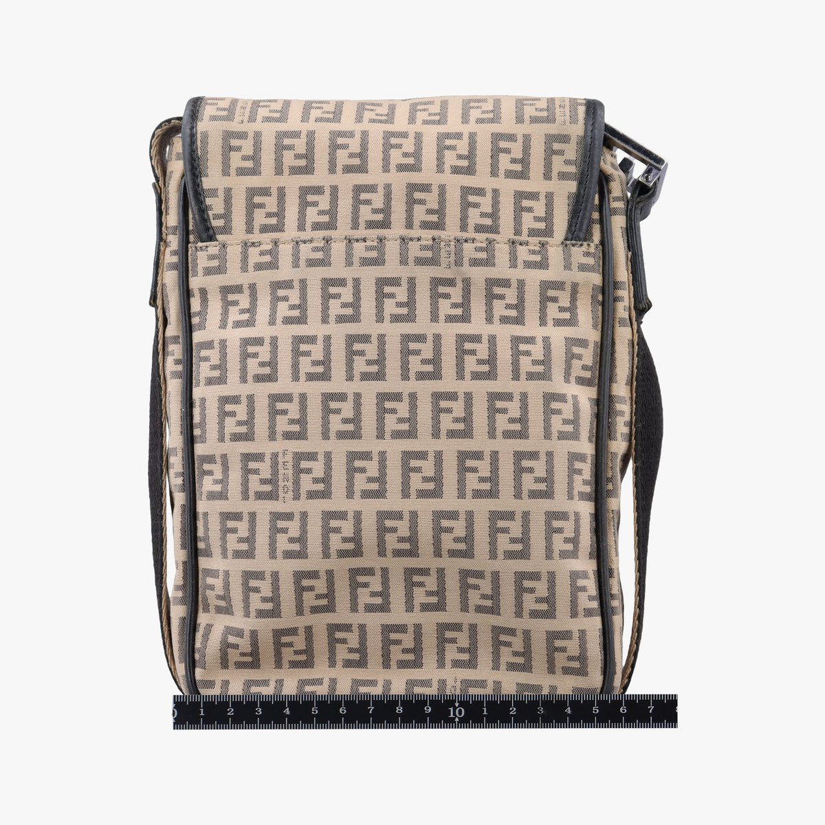 Pre-owned Fendi Zucchino Beige canvas  shoulderbag | stylenewstar