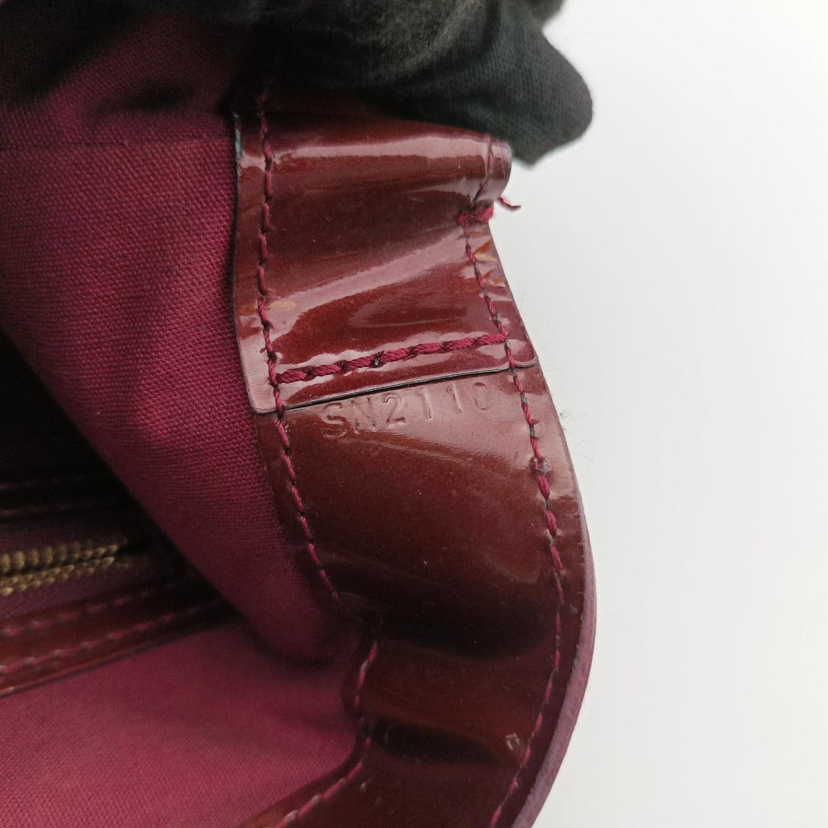 Pre-owned Louis Vuitton Wilshire MM ROUGE FAUVISTE Vernis M91646 shoulderbag | stylenewstar