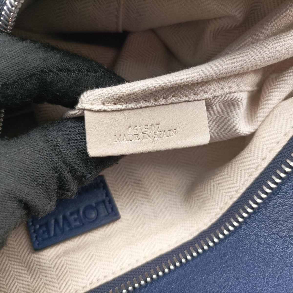 Pre-owned Loewe Puzzle Blue Leather  handbag | stylenewstar