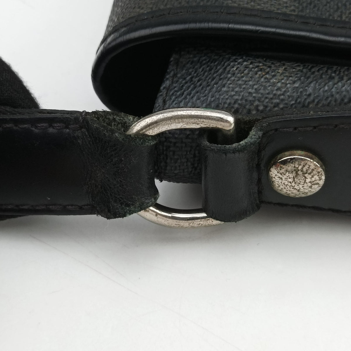 Pre-owned Louis Vuitton DANIEL MM Noir Damier GRAPHITE N58029 shoulderbag | stylenewstar
