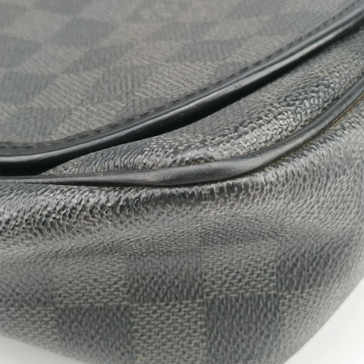 Pre-owned Louis Vuitton DANIEL MM Noir Damier GRAPHITE N58029 shoulderbag | stylenewstar