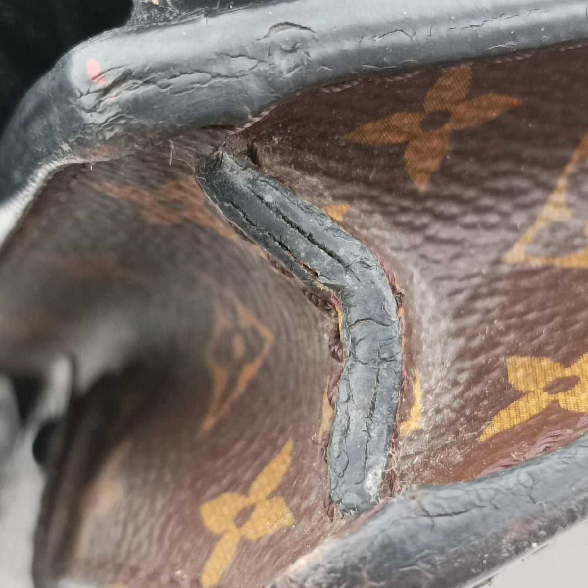 Secondhand Louis Vuitton Trunk Clutch Brown Monogram canvas x calfskin M43596 shoulderbag | stylenewstar