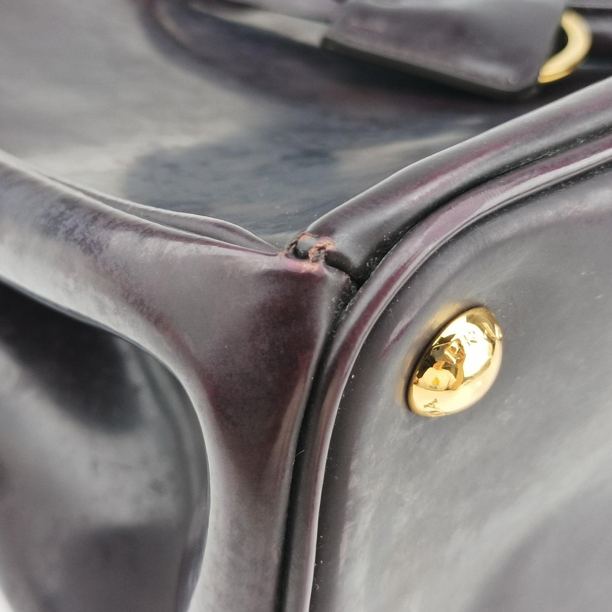Pre-owned Prada Galleria Purple patent BN2274 handbag | stylenewstar