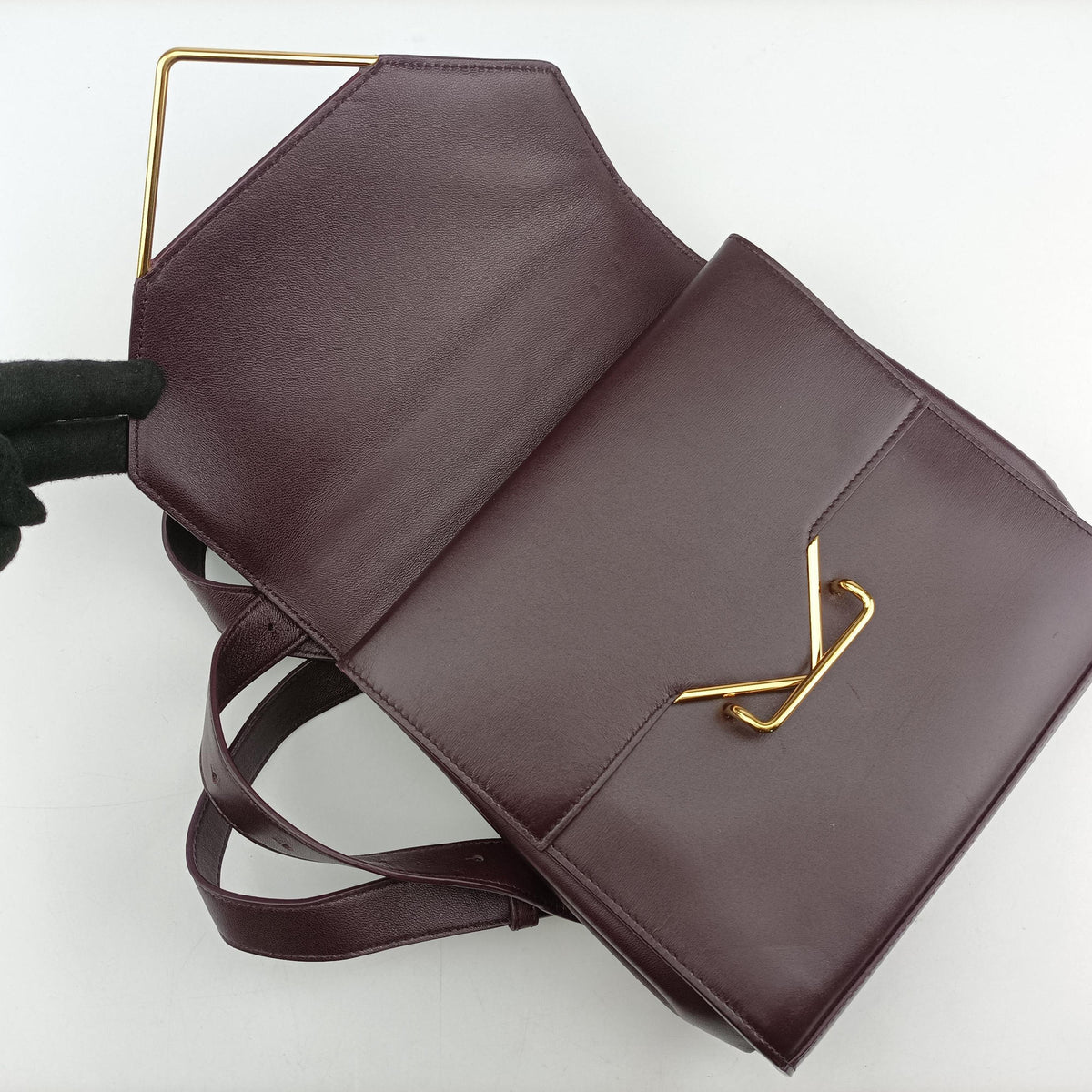 Pre-owned Bottega Veneta The Clip Burgundy Leather  shoulderbag | stylenewstar