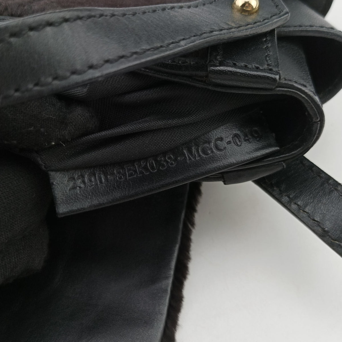 Vintage Fendi B Mix Black Leather×Fur 8BK038 handbag | stylenewstar
