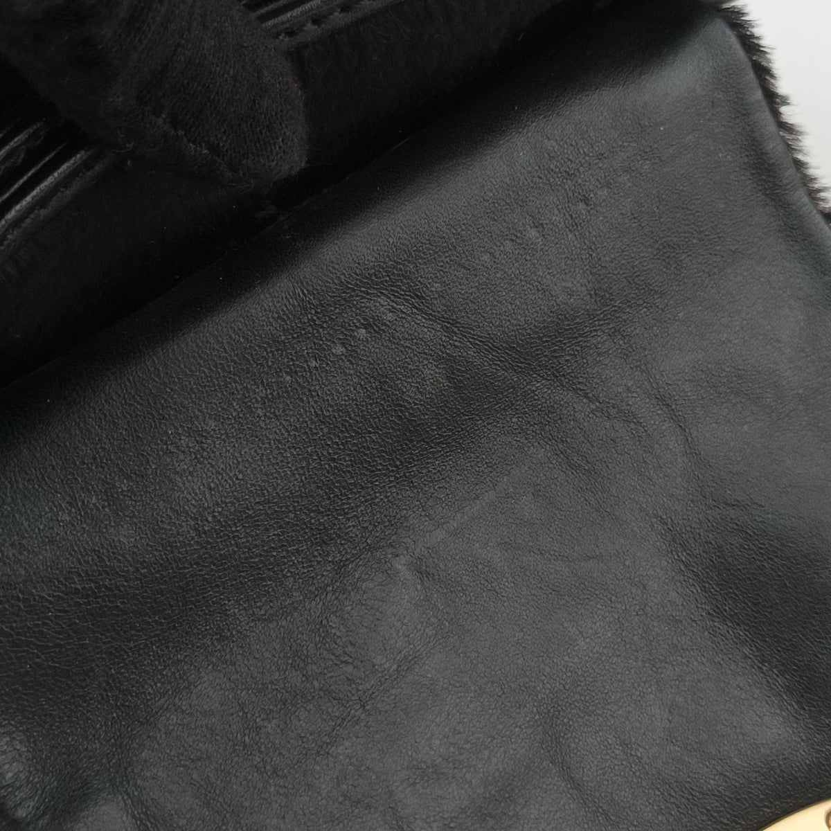 Vintage Fendi B Mix Black Leather×Fur 8BK038 handbag | stylenewstar
