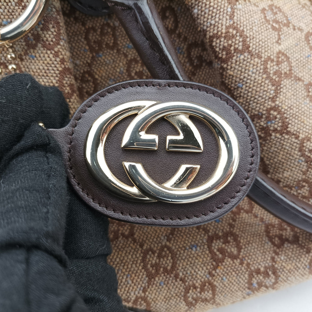 Pre-owned Gucci Sukey Beige×Brown canvas×leather 247902 handbag | stylenewstar