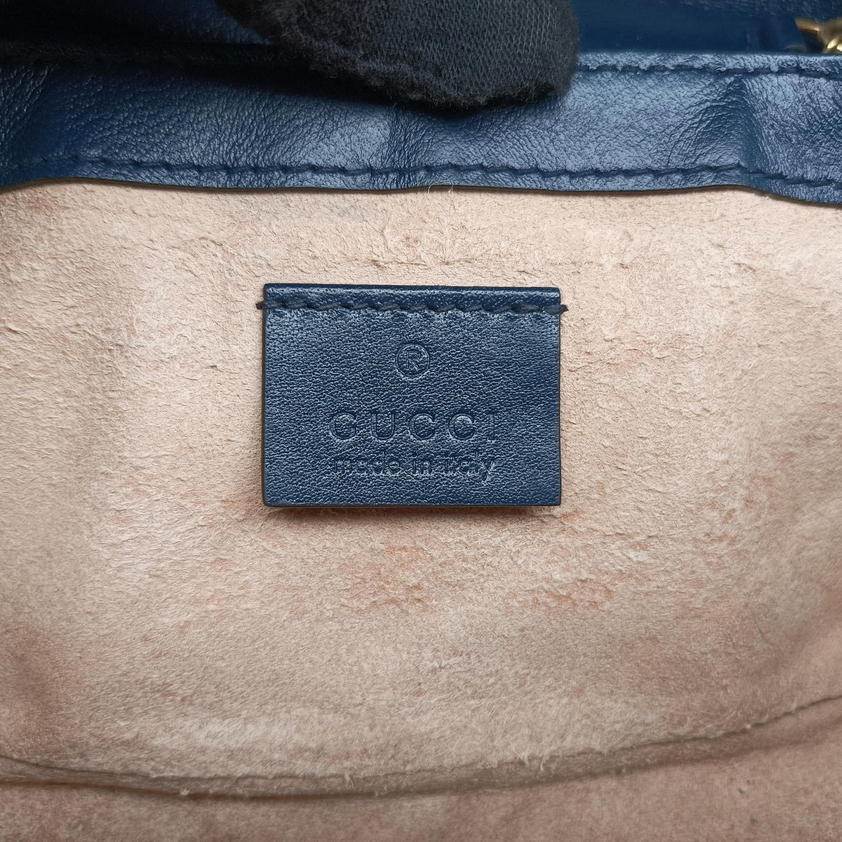 Secondhand Gucci GG Marmont White×navy Leather 574969 shoulderbag | stylenewstar