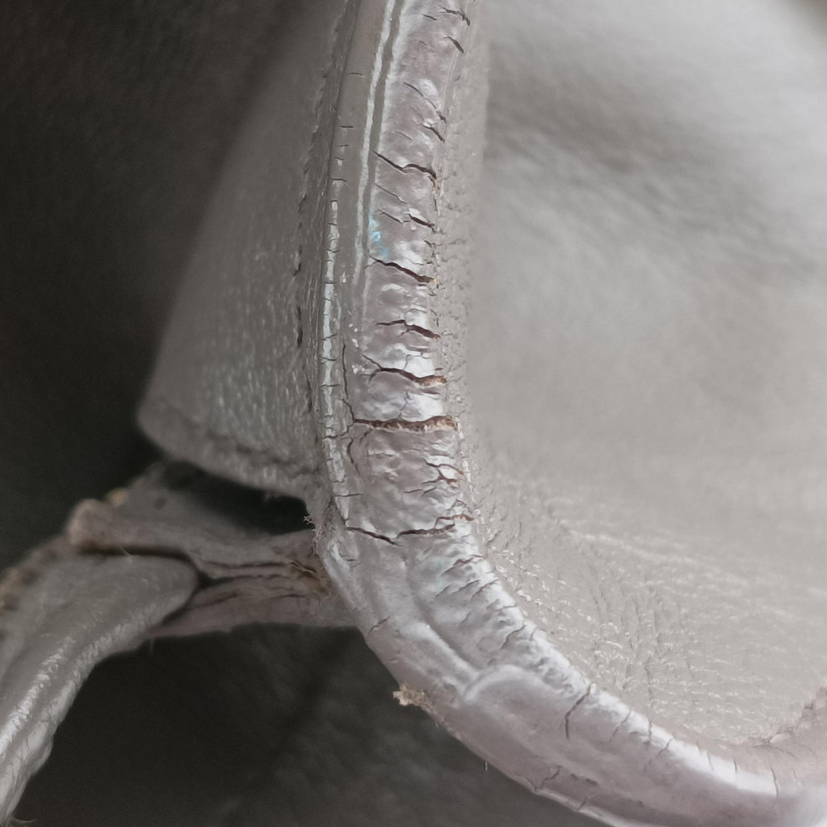 Pre-owned Yves Saint Laurent Y Ligne Petit Cabas Grey Leather 311210 handbag | stylenewstar