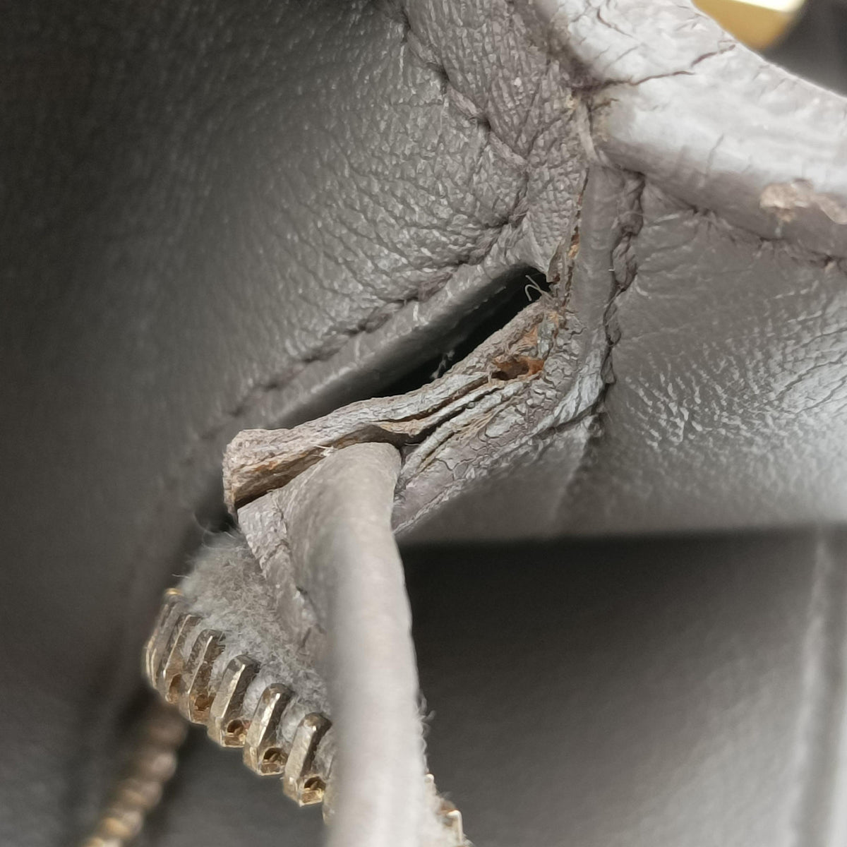 Pre-owned Yves Saint Laurent Y Ligne Petit Cabas Grey Leather 311210 handbag | stylenewstar