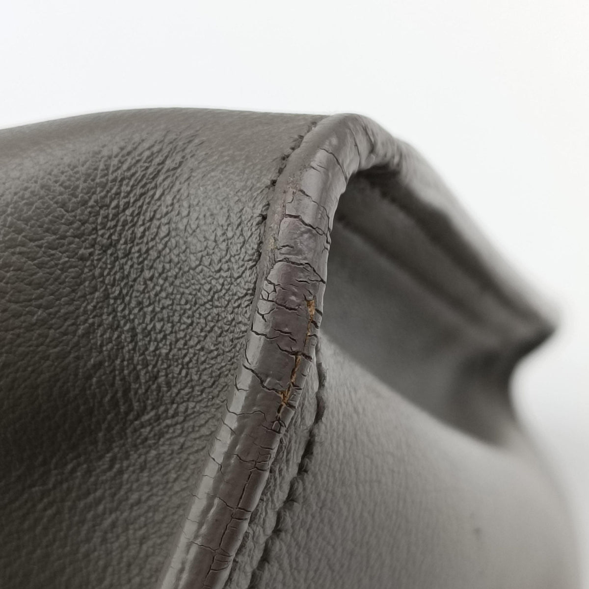Pre-owned Yves Saint Laurent Y Ligne Petit Cabas Grey Leather 311210 handbag | stylenewstar