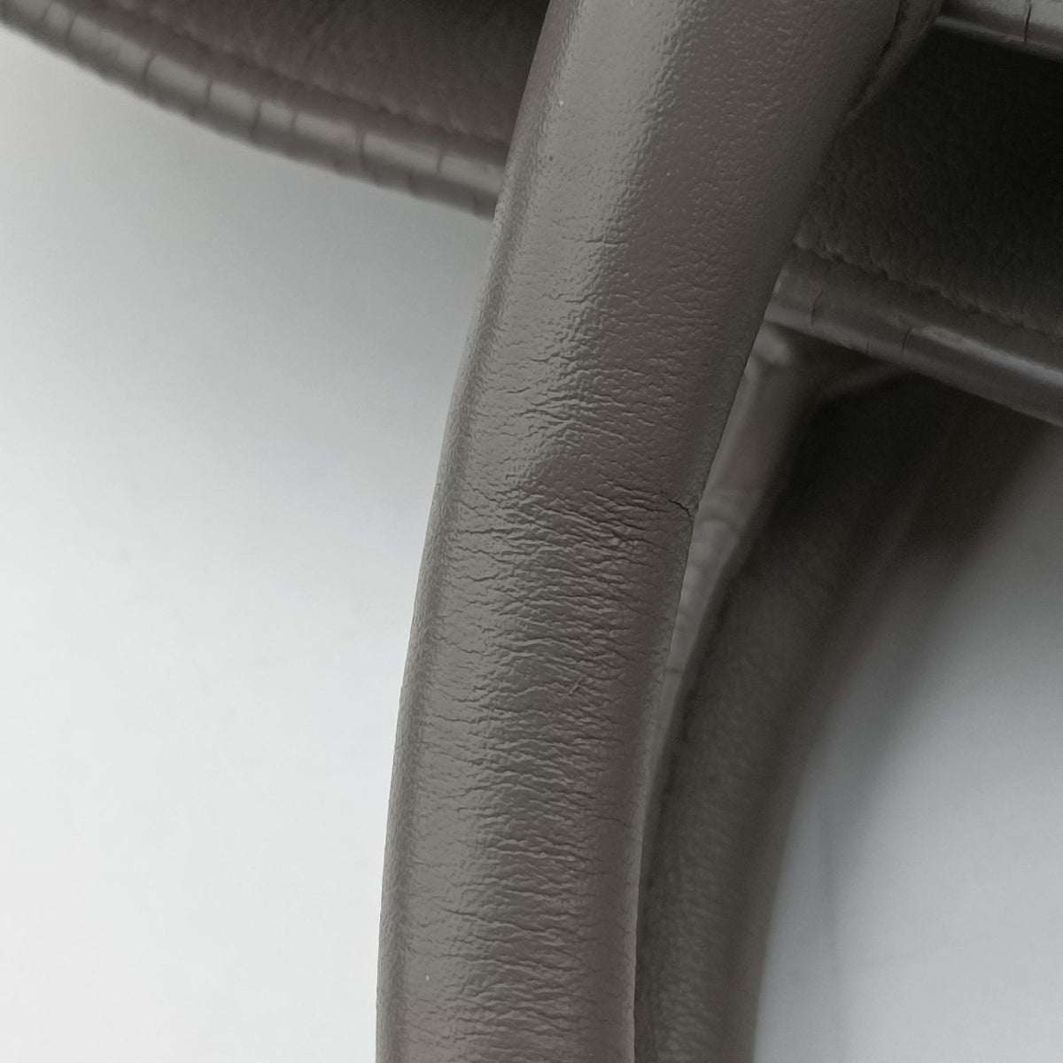 Pre-owned Yves Saint Laurent Y Ligne Petit Cabas Grey Leather 311210 handbag | stylenewstar