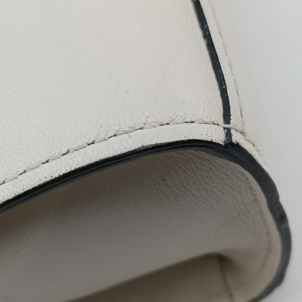 Pre-owned Delvaux Tampete White Leather  shoulderbag | stylenewstar