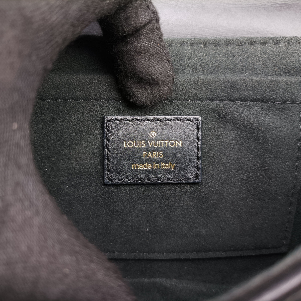 Pre-owned Louis Vuitton New Wave PM Noir Leather M51683 shoulderbag | stylenewstar