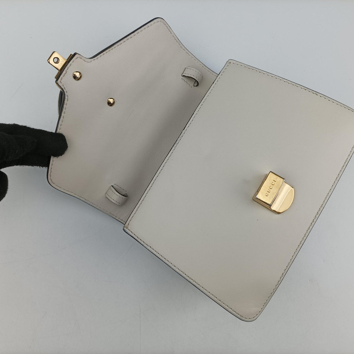 Pre-owned Gucci Sylvie White Leather 470270 shoulderbag | stylenewstar