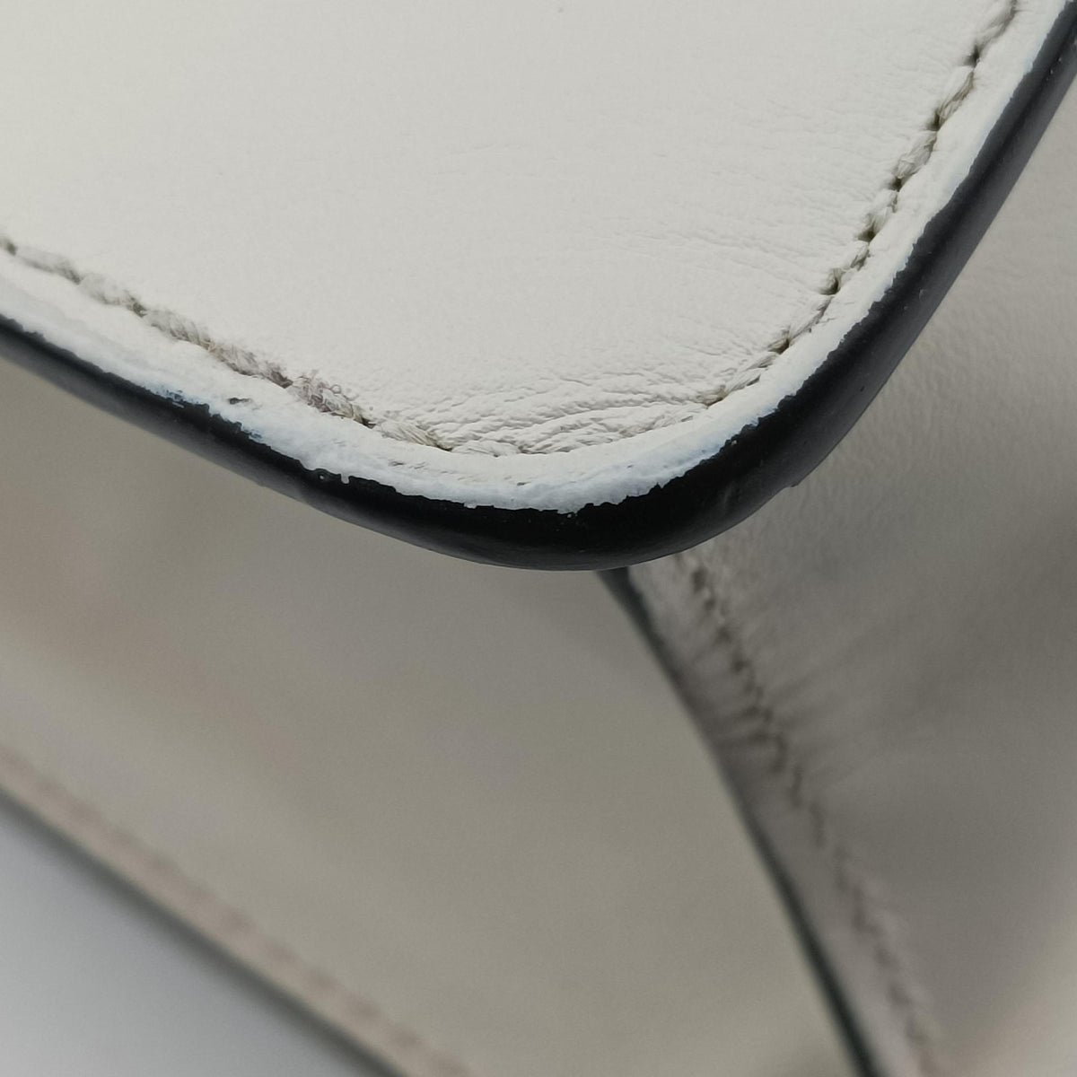 Pre-owned Gucci Sylvie White Leather 470270 shoulderbag | stylenewstar