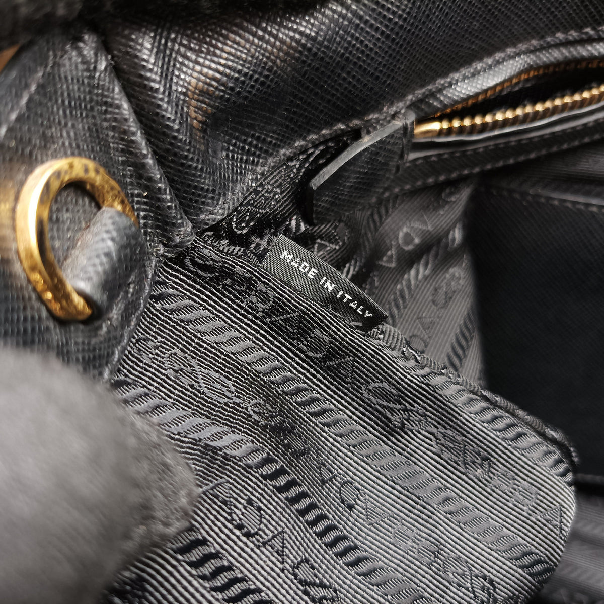 Secondhand Prada Galleria Black SAFFIANO Leather BN2274 shoulderbag | stylenewstar
